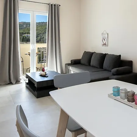 Artheo Aparthotel *